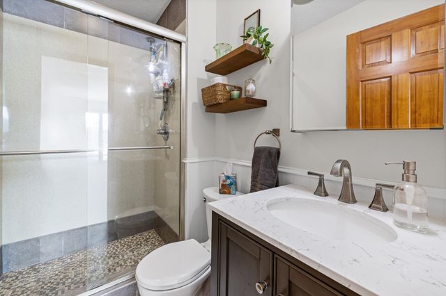 16800 Creek Ridge Trail, Minnetonka, MN 55345