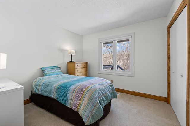 16800 Creek Ridge Trail, Minnetonka, MN 55345