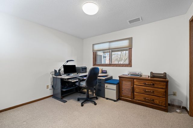 16800 Creek Ridge Trail, Minnetonka, MN 55345