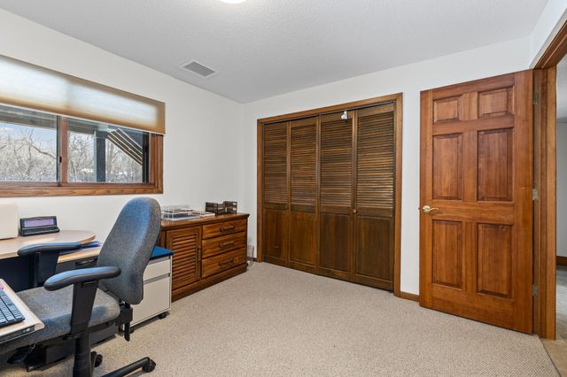 16800 Creek Ridge Trail, Minnetonka, MN 55345