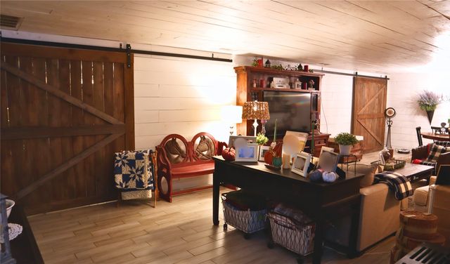 560 Harlan Road, Combine, TX 75159