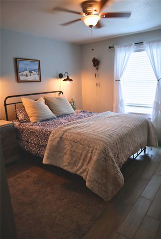 560 Harlan Road, Combine, TX 75159