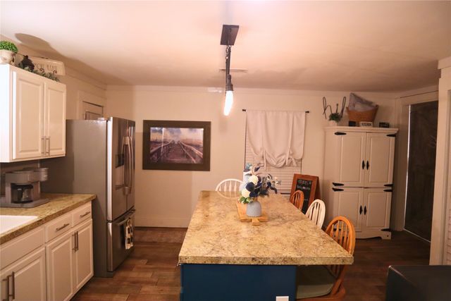 560 Harlan Road, Combine, TX 75159