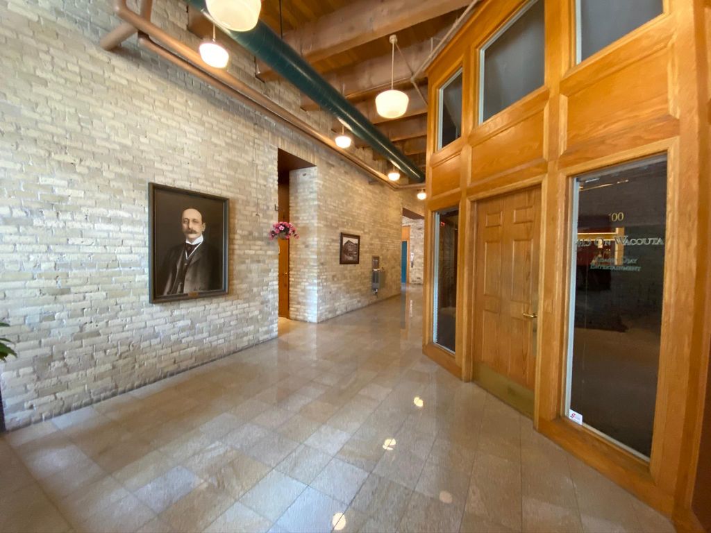413 Wacouta Street, Saint Paul, MN 55101 — photo 2