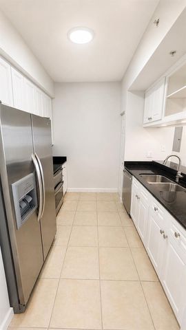 1064 N TAMIAMI TRAIL 1304, Sarasota, FL 34236