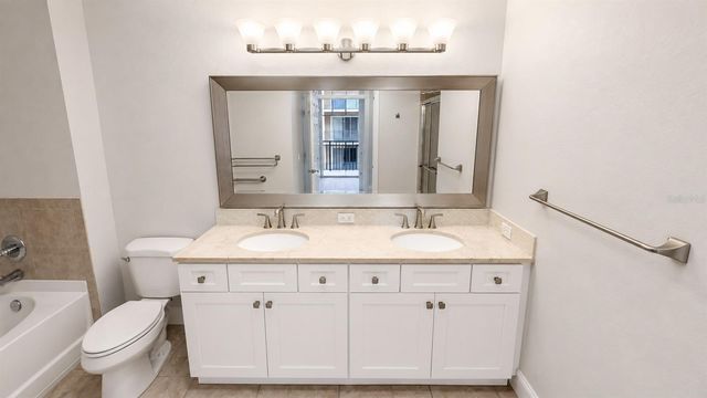 1064 N TAMIAMI TRAIL 1304, Sarasota, FL 34236