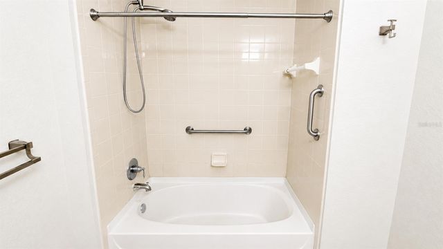 1064 N TAMIAMI TRAIL 1304, Sarasota, FL 34236