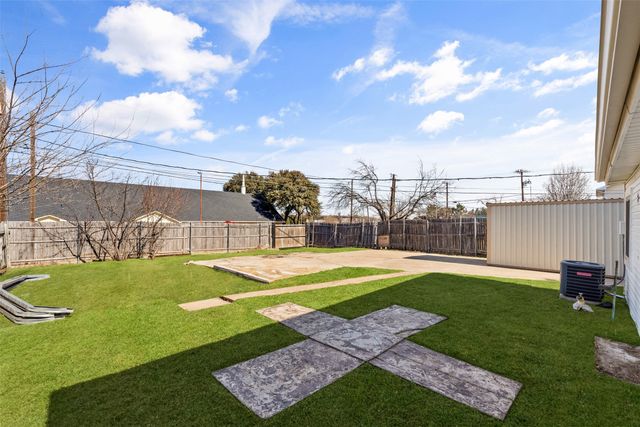 3817 Pinebrook Drive, Dallas, TX 75241