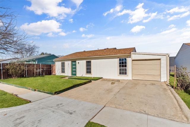 3817 Pinebrook Drive, Dallas, TX 75241