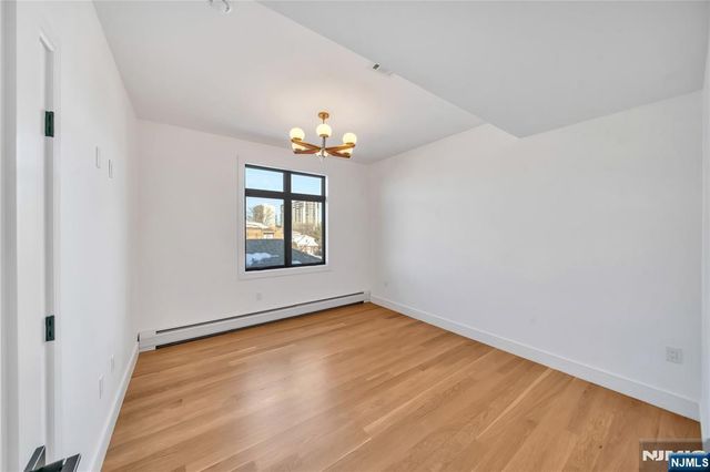 267 13th Street, Palisades Park, NJ 07650