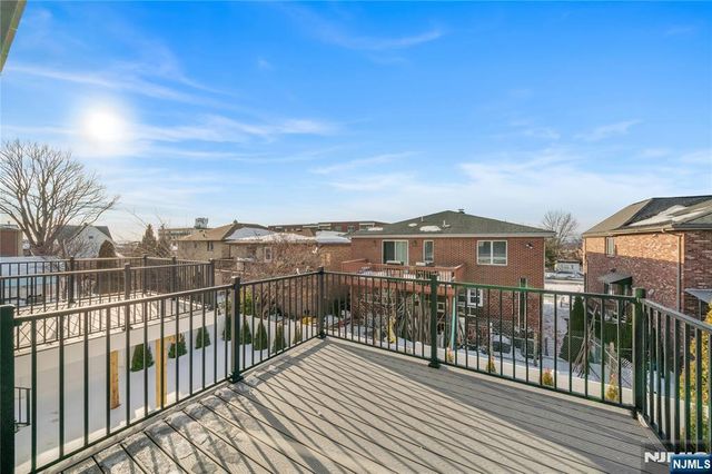 267 13th Street, Palisades Park, NJ 07650