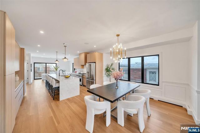 267 13th Street, Palisades Park, NJ 07650