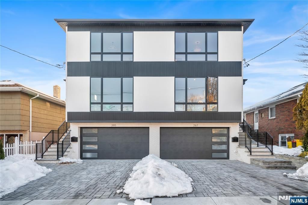 267 13th Street, Palisades Park, NJ 07650