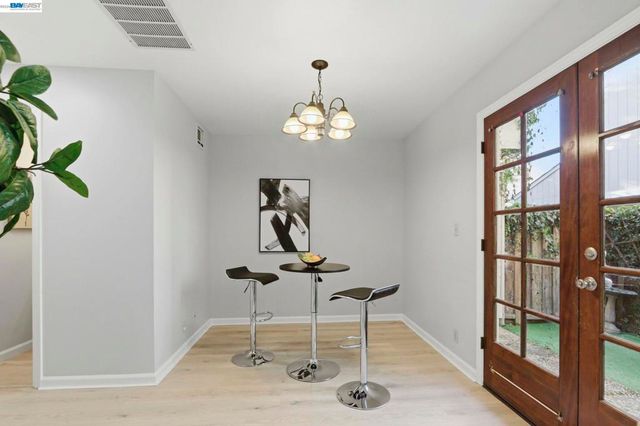 377 S Bernardo Ave, Sunnyvale, CA 94086