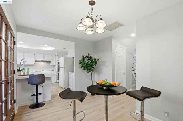 377 S Bernardo Ave, Sunnyvale, CA 94086