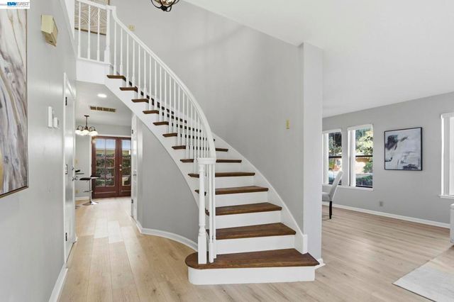 377 S Bernardo Ave, Sunnyvale, CA 94086
