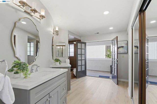 377 S Bernardo Ave, Sunnyvale, CA 94086