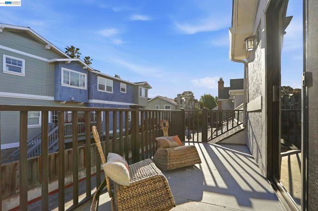 377 S Bernardo Ave, Sunnyvale, CA 94086