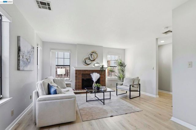 377 S Bernardo Ave, Sunnyvale, CA 94086