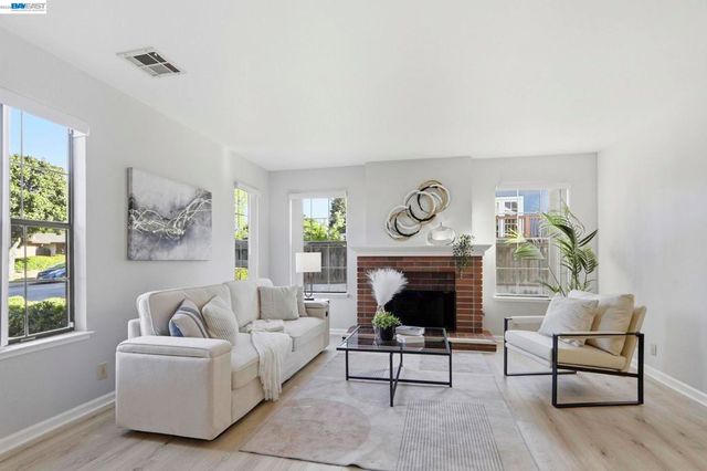 377 S Bernardo Ave, Sunnyvale, CA 94086
