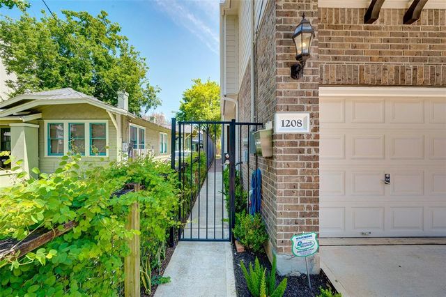 1208 Peden Street, Houston, TX 77006