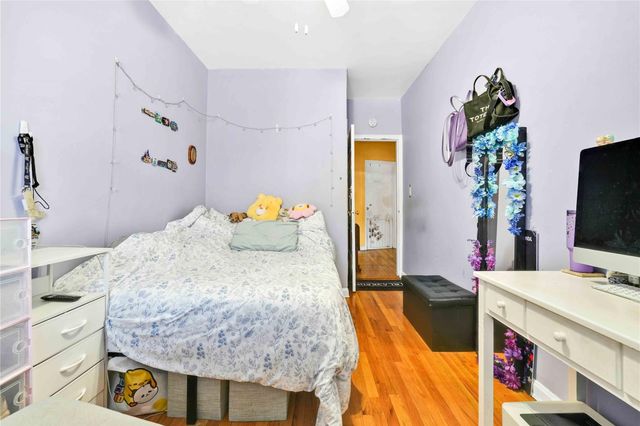 25-37 48th Street, Astoria, NY 11103