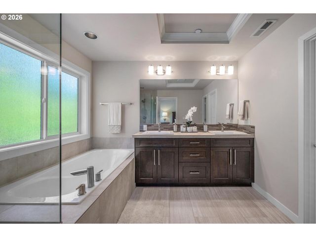 9465 Sw MOONSTONE Ter, Beaverton, OR 97007