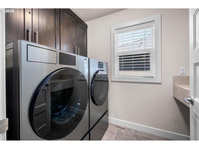 9465 Sw MOONSTONE Ter, Beaverton, OR 97007