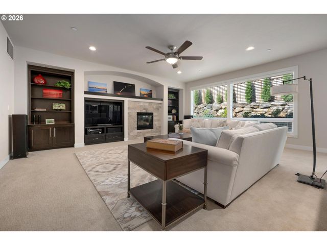 9465 Sw MOONSTONE Ter, Beaverton, OR 97007