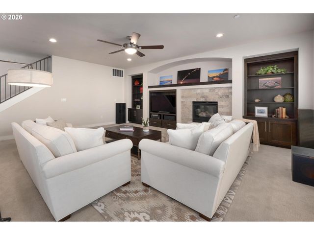 9465 Sw MOONSTONE Ter, Beaverton, OR 97007