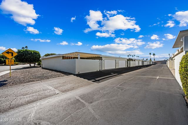 17056 N 107th Avenue, Sun City, AZ 85373