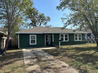 1041 Evanston Street, Houston, TX 77015