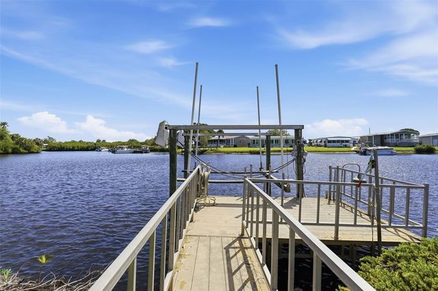 130 ISLAND POINT ROAD, North Port, FL 34287