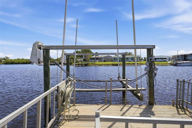 130 ISLAND POINT ROAD, North Port, FL 34287