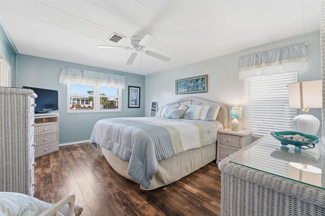 130 ISLAND POINT ROAD, North Port, FL 34287