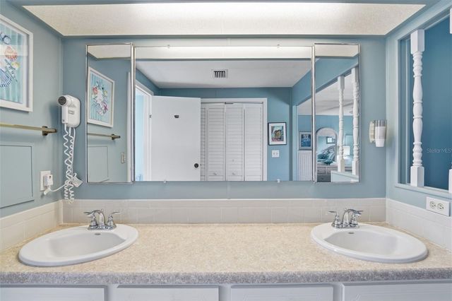 130 ISLAND POINT ROAD, North Port, FL 34287