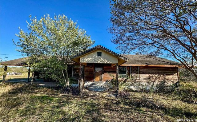 4672 Rakowitz, Adkins, TX 78101