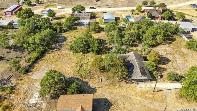 4672 Rakowitz, Adkins, TX 78101