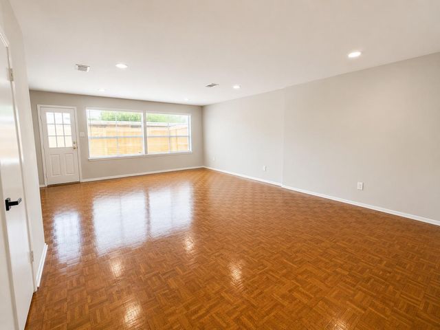 15312 Falmouth Avenue 406, Houston, TX 77084