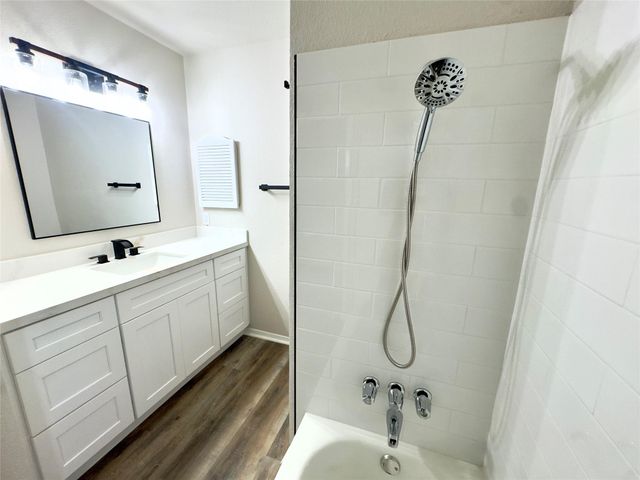 15312 Falmouth Avenue 406, Houston, TX 77084