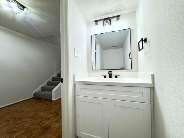 15312 Falmouth Avenue 406, Houston, TX 77084