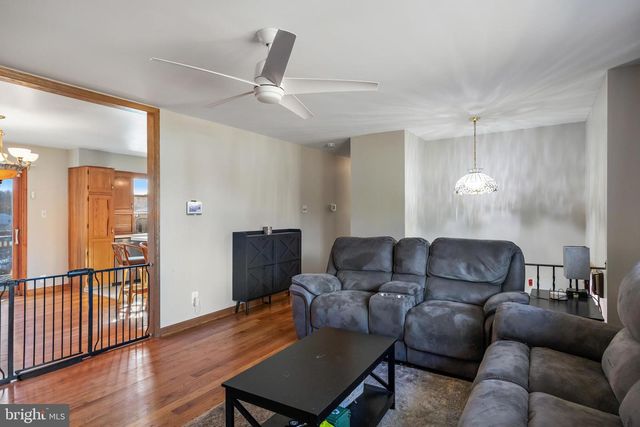 1031 BYRD DR, Woodbury, NJ 08096