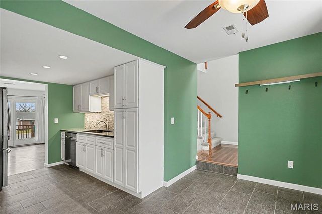 202 King Drive B, St Charles, MO 63303