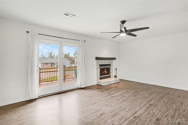 202 King Drive B, St Charles, MO 63303