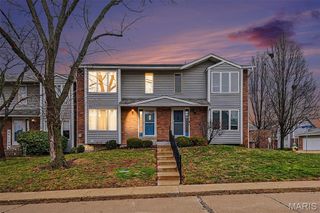 202 King Drive B, St Charles, MO 63303