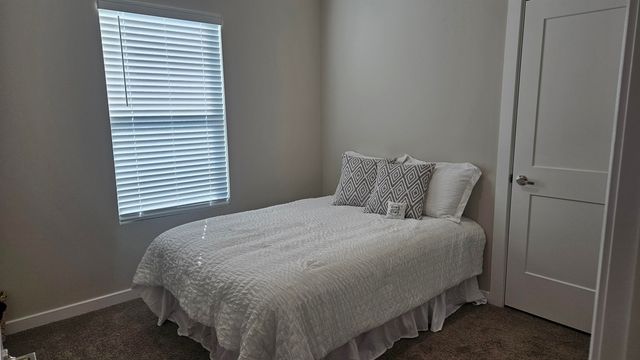 908 N Forestview Ct, Wichita, KS 67235