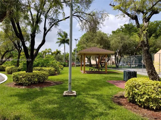 8650 SW 133rd Ave Rd 102, Miami, FL 33183