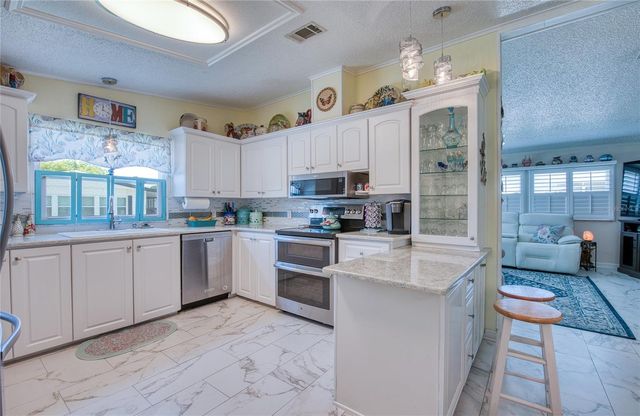 214 DOLPHIN DRIVE N, Oldsmar, FL 34677