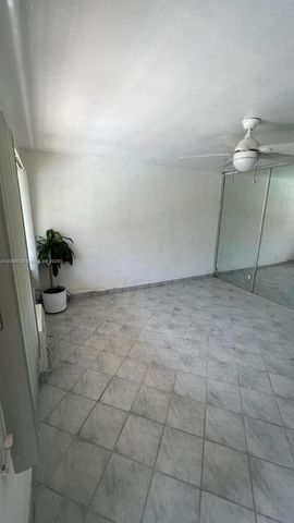 500 Layne Blvd 14, Hallandale Beach, FL 33009