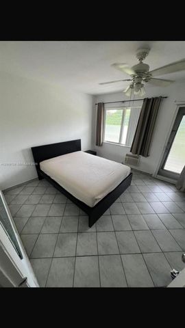 500 Layne Blvd 14, Hallandale Beach, FL 33009